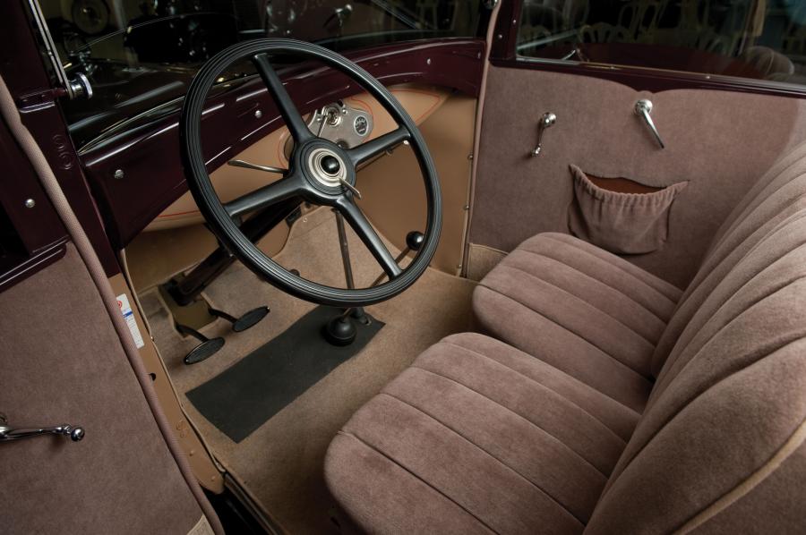  Ford Model A Victoria Coupe 1931 года  (фото 5 из 6)